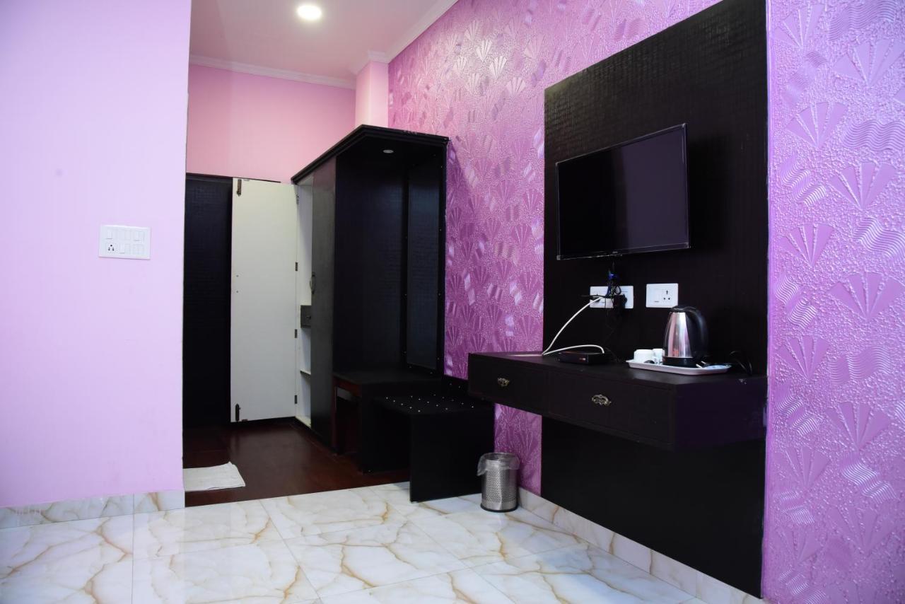 The Park Presidency Hotel Барели Экстерьер фото