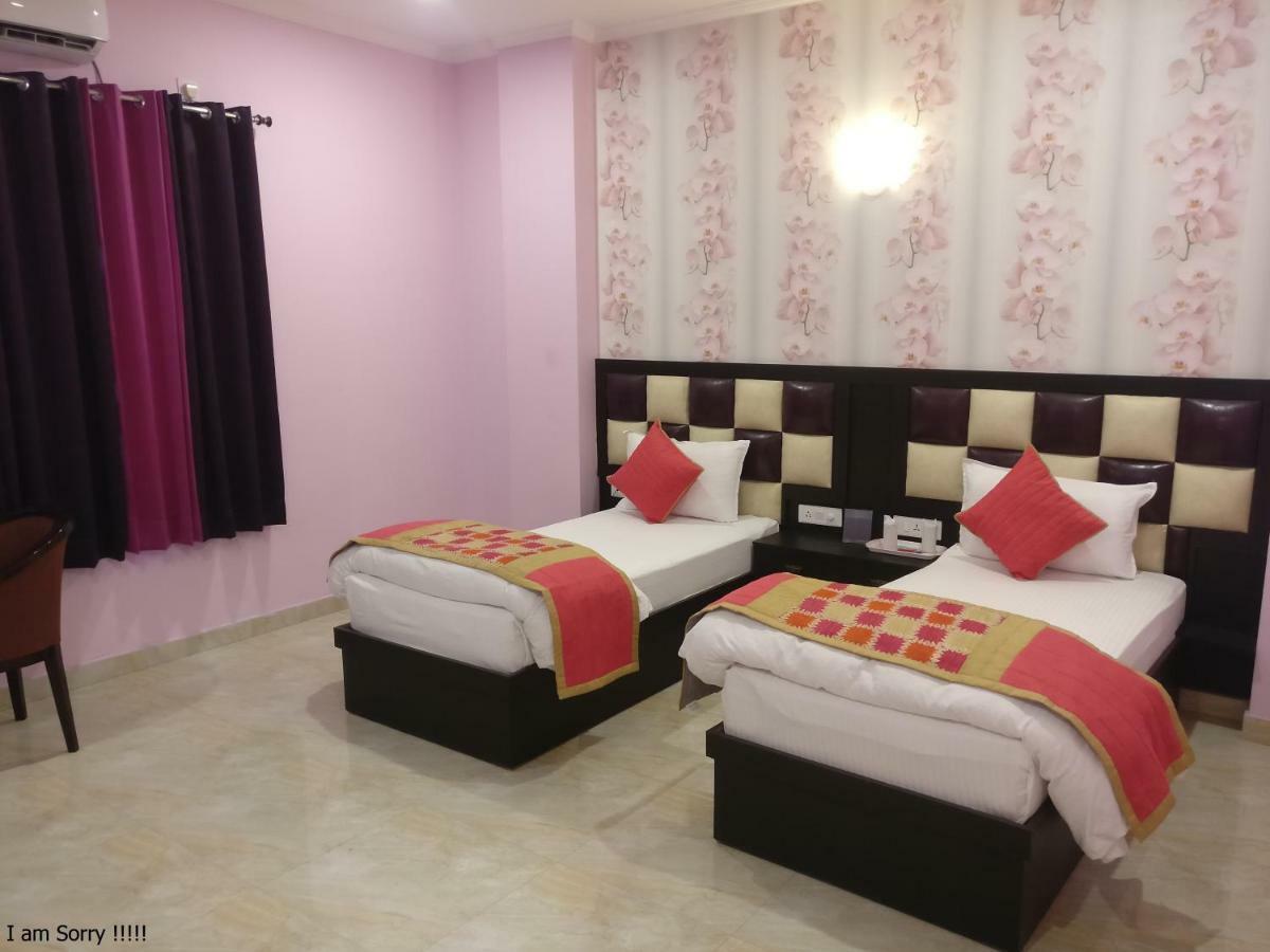 The Park Presidency Hotel Барели Экстерьер фото